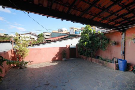 Casa à venda com 360m², 4 quartos e 1 vagaÁrea comum