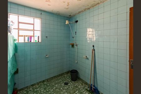 Casa à venda com 380m², 2 quartos e 1 vagaBanheiro