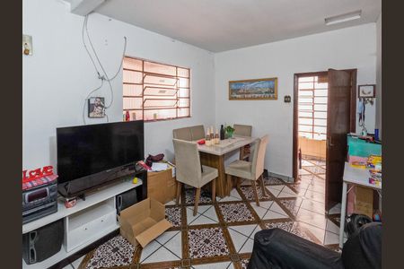 Casa à venda com 380m², 2 quartos e 1 vagaSala