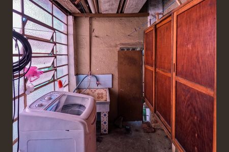 Casa à venda com 380m², 2 quartos e 1 vagaÁrea de Serviço