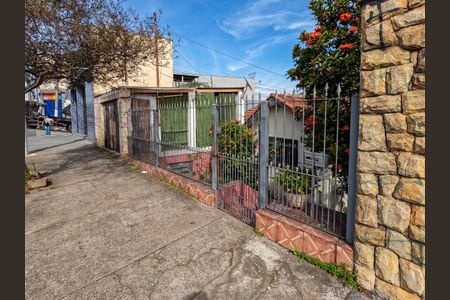 Casa à venda com 380m², 2 quartos e 1 vagaFachada