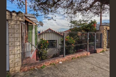 Casa à venda com 380m², 2 quartos e 1 vagaFachada