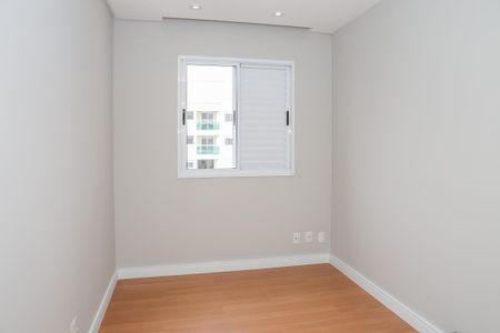 Apartamento à venda com 57m², 2 quartos e 1 vagaQuarto 2