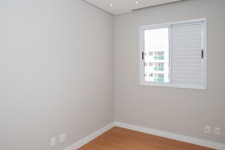 Apartamento à venda com 57m², 2 quartos e 1 vagaQuarto 2