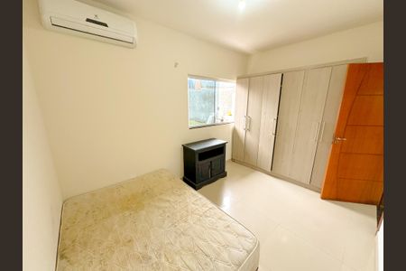 Casa para alugar com 60m², 2 quartos e 2 vagasQuarto 1