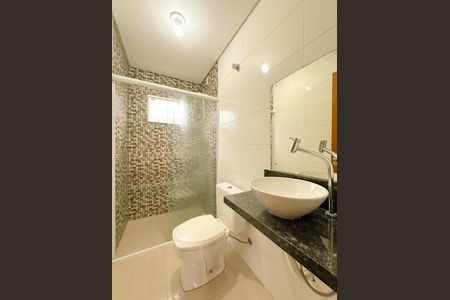 Casa para alugar com 60m², 2 quartos e 2 vagasBanheiro