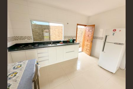 Casa para alugar com 60m², 2 quartos e 2 vagasCozinha