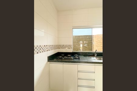 Casa para alugar com 60m², 2 quartos e 2 vagasCozinha