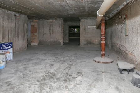 Casa à venda com 90m², 2 quartos e sem vagaPorão