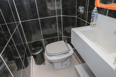 Casa à venda com 90m², 2 quartos e sem vagaLavabo