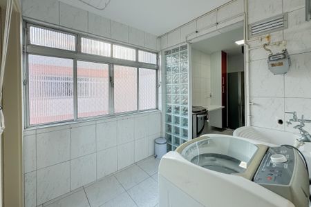 Apartamento para alugar com 70m², 3 quartos e 1 vagaÁrea de Serviço