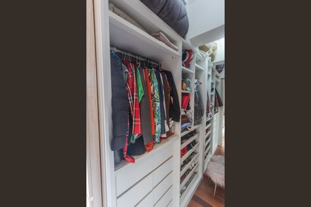 Apartamento à venda com 300m², 5 quartos e 5 vagasCloset da Suíte 1