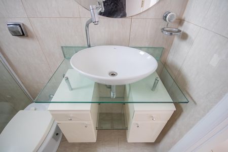 Casa à venda com 219m², 2 quartos e 2 vagasBanheiro 1