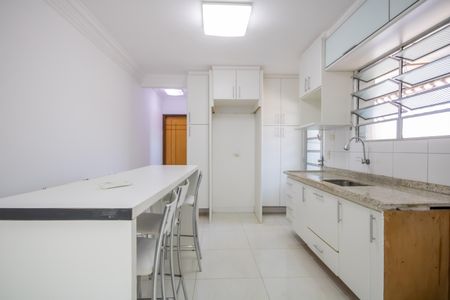 Casa à venda com 174m², 3 quartos e 1 vagaCozinha