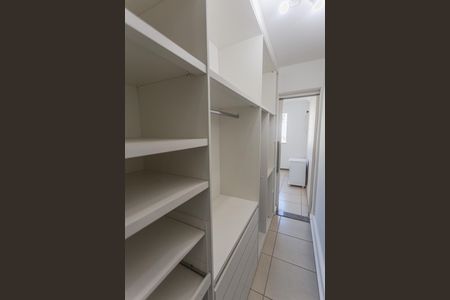 Apartamento para alugar com 127m², 3 quartos e 3 vagas Apartamento para alugar com 127m², 3 quartos e 3 vagasCloset da Suíte 2 na Cobertura