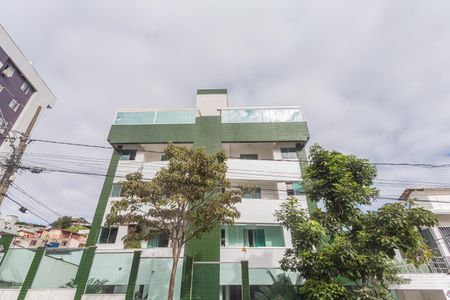 Apartamento para alugar com 127m², 3 quartos e 3 vagas Apartamento para alugar com 127m², 3 quartos e 3 vagasFachada