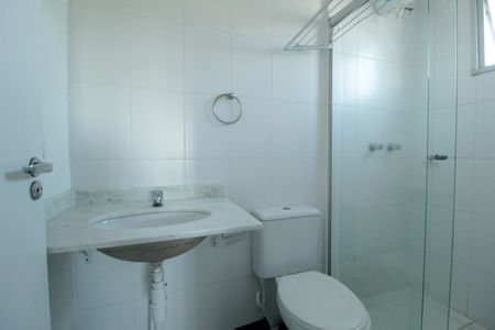 Apartamento à venda com 51m², 2 quartos e 2 vagasBanheiro da Suíte 1