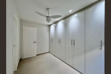 Casa de condomínio à venda com 200m², 3 quartos e 1 vagaSuíte 2 (Canadense)