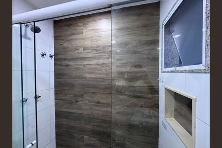 Casa de condomínio à venda com 200m², 3 quartos e 1 vagaSuíte 1 - Banheiro
