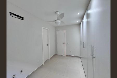 Casa de condomínio à venda com 200m², 3 quartos e 1 vagaSuíte 2 (Canadense)
