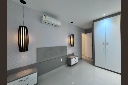 Casa de condomínio à venda com 200m², 3 quartos e 1 vagaSuíte 1