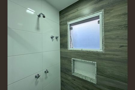 Casa de condomínio à venda com 200m², 3 quartos e 1 vagaBanheiro Suítes Canadenses