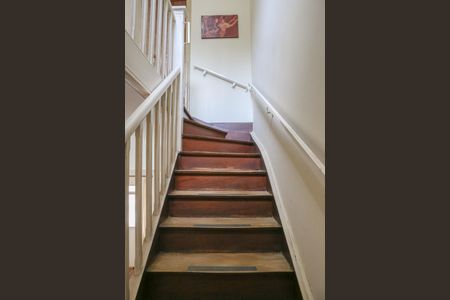 Casa à venda com 89m², 2 quartos e sem vagaEscada