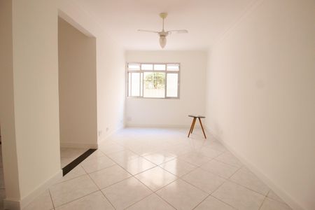 Apartamento para alugar com 77m², 3 quartos e sem vaga Apartamento para alugar com 77m², 3 quartos e sem vagaSala