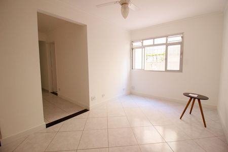 Apartamento para alugar com 77m², 3 quartos e sem vaga Apartamento para alugar com 77m², 3 quartos e sem vagaSala