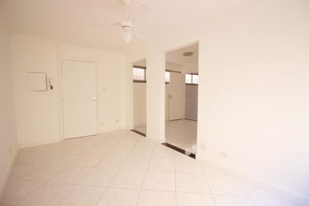 Apartamento para alugar com 77m², 3 quartos e sem vaga Apartamento para alugar com 77m², 3 quartos e sem vagaSala
