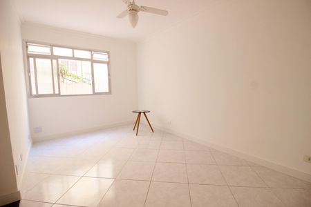Apartamento para alugar com 77m², 3 quartos e sem vaga Apartamento para alugar com 77m², 3 quartos e sem vagaSala