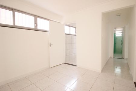 Apartamento para alugar com 77m², 3 quartos e sem vaga Apartamento para alugar com 77m², 3 quartos e sem vagaSala