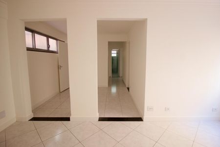 Apartamento para alugar com 77m², 3 quartos e sem vaga Apartamento para alugar com 77m², 3 quartos e sem vagaSala