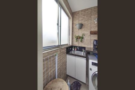 Apartamento à venda com 59m², 2 quartos e 1 vagaCozinha e Área de Serviço