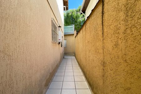 Casa à venda com 90m², 3 quartos e 2 vagas Casa à venda com 90m², 3 quartos e 2 vagasQuintal