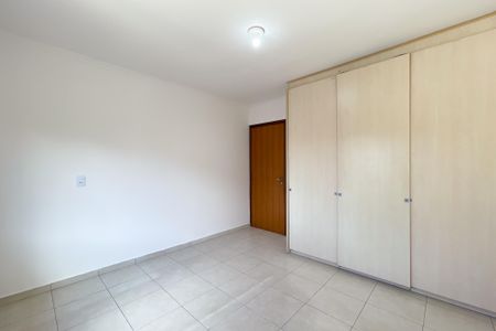 Casa à venda com 90m², 3 quartos e 2 vagas Casa à venda com 90m², 3 quartos e 2 vagasQuarto 1