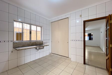 Casa à venda com 90m², 3 quartos e 2 vagas Casa à venda com 90m², 3 quartos e 2 vagasCozinha