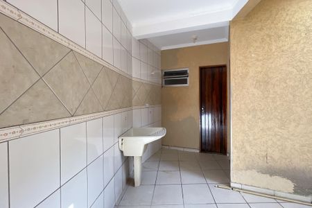 Casa à venda com 90m², 3 quartos e 2 vagas Casa à venda com 90m², 3 quartos e 2 vagasÁrea de Serviço