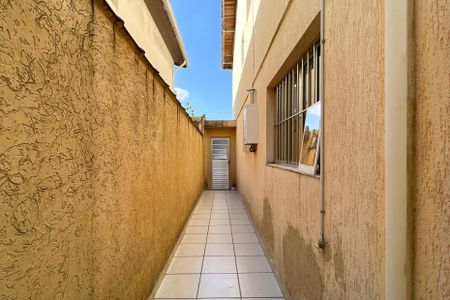 Casa à venda com 90m², 3 quartos e 2 vagas Casa à venda com 90m², 3 quartos e 2 vagasQuintal