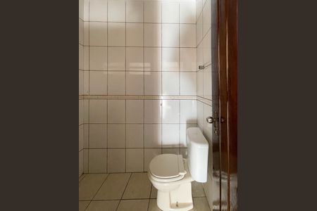 Casa à venda com 90m², 3 quartos e 2 vagas Casa à venda com 90m², 3 quartos e 2 vagasBanheiro de serviço