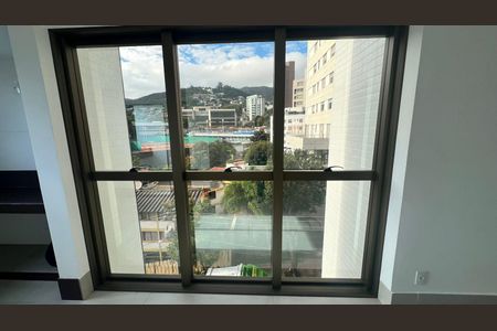 Apartamento à venda com 88m², 3 quartos e 2 vagasSacada/Sala