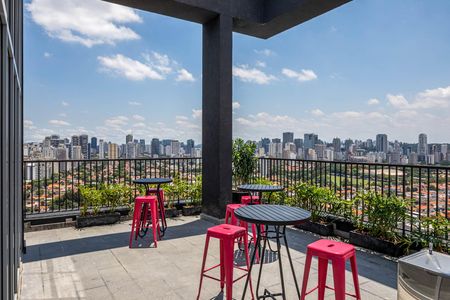 Studio para alugar com 24m², 1 quarto e sem vaga Studio para alugar com 24m², 1 quarto e sem vagaTerraço