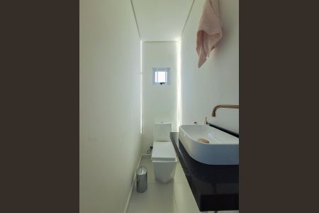 Casa à venda com 200m², 4 quartos e 4 vagasLavabo