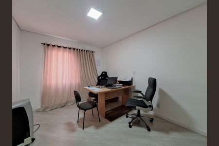 Casa à venda com 200m², 4 quartos e 4 vagasQuarto 1