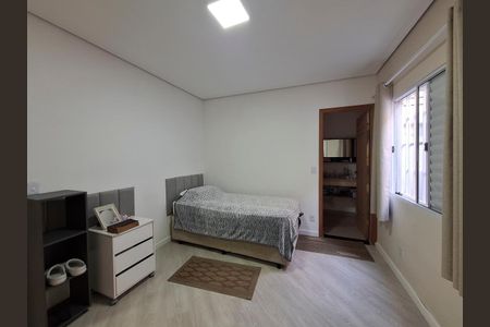 Casa à venda com 200m², 4 quartos e 4 vagasQuarto 2