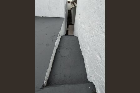 Casa à venda com 200m², 2 quartos e sem vaga Casa à venda com 200m², 2 quartos e sem vagaCorredor