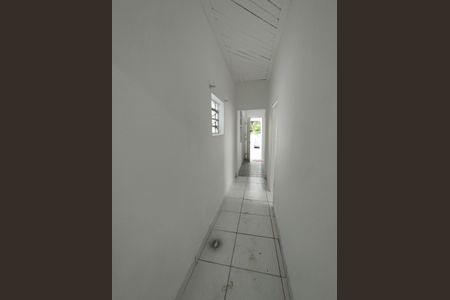 Casa à venda com 200m², 2 quartos e sem vaga Casa à venda com 200m², 2 quartos e sem vagaCorredor