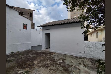 Casa à venda com 200m², 2 quartos e sem vaga Casa à venda com 200m², 2 quartos e sem vagaQuintal dos Fundos