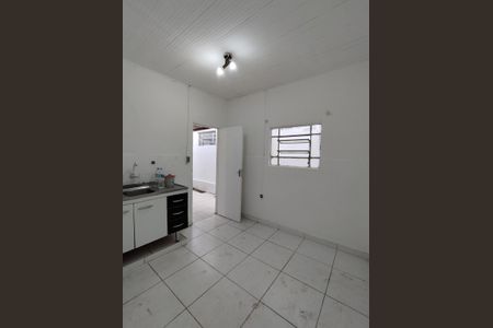 Casa à venda com 200m², 2 quartos e sem vaga Casa à venda com 200m², 2 quartos e sem vagaCozinha - Torneira