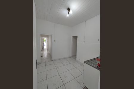 Casa à venda com 200m², 2 quartos e sem vaga Casa à venda com 200m², 2 quartos e sem vagaCozinha - Torneira